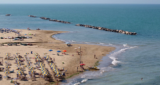 Fermo - A Casabianca 1 milione di euro per terminare le scogliere